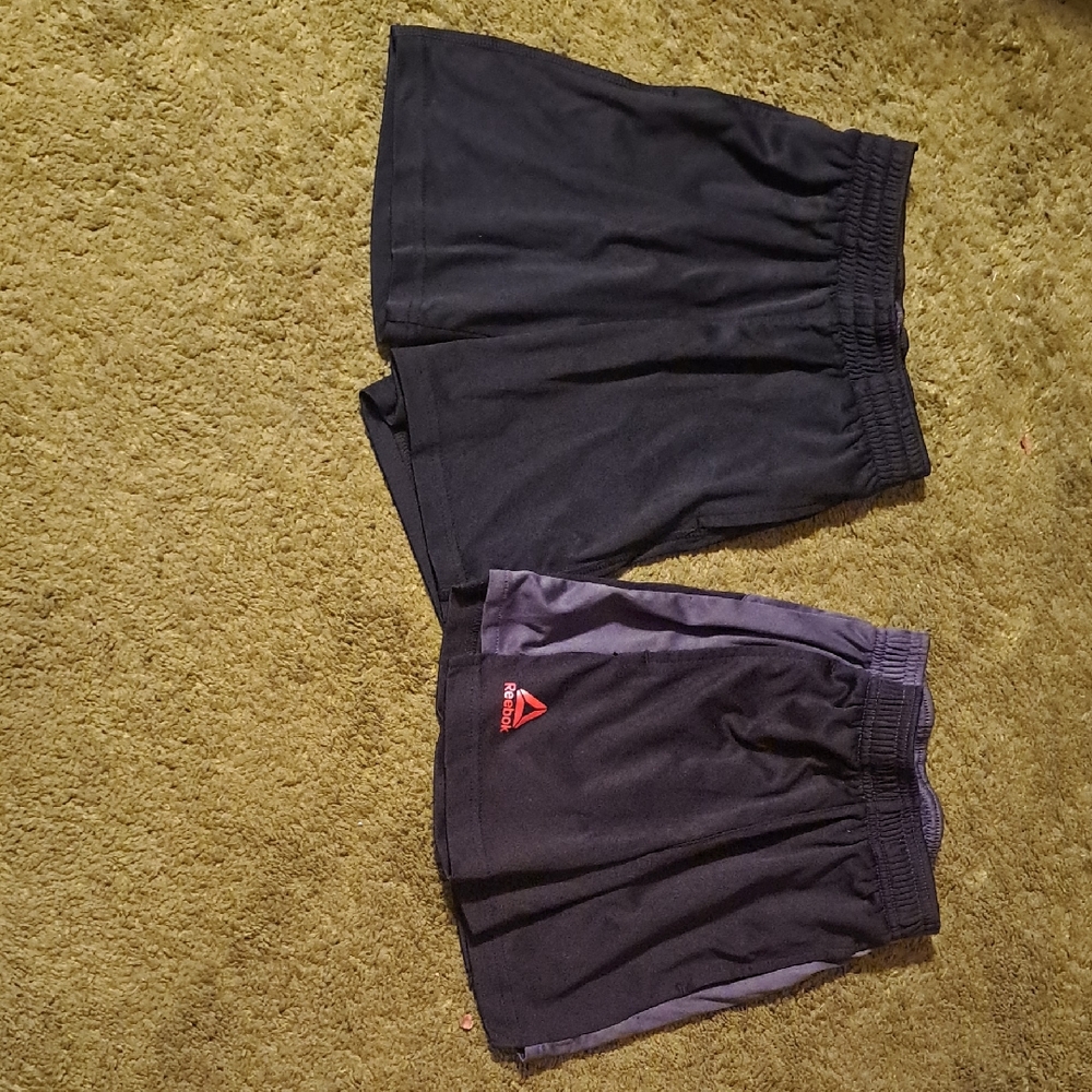 Boys 4/5 Lot Of 2 Gym Shorts.
